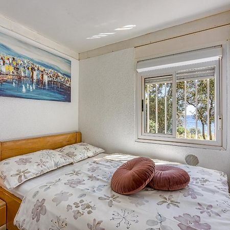 Cottage On The Kavran Beach מראה חיצוני תמונה