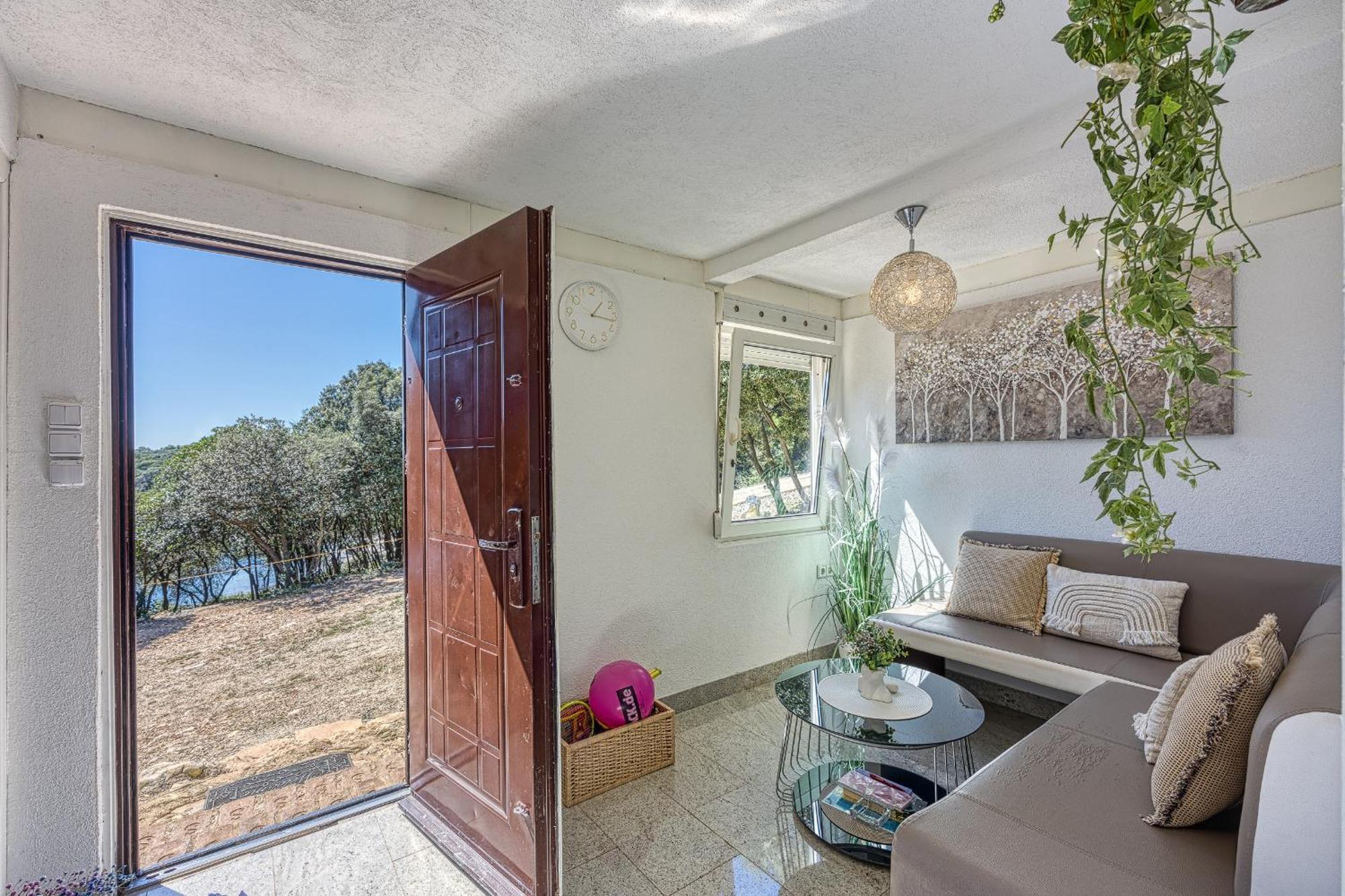Cottage On The Kavran Beach מראה חיצוני תמונה