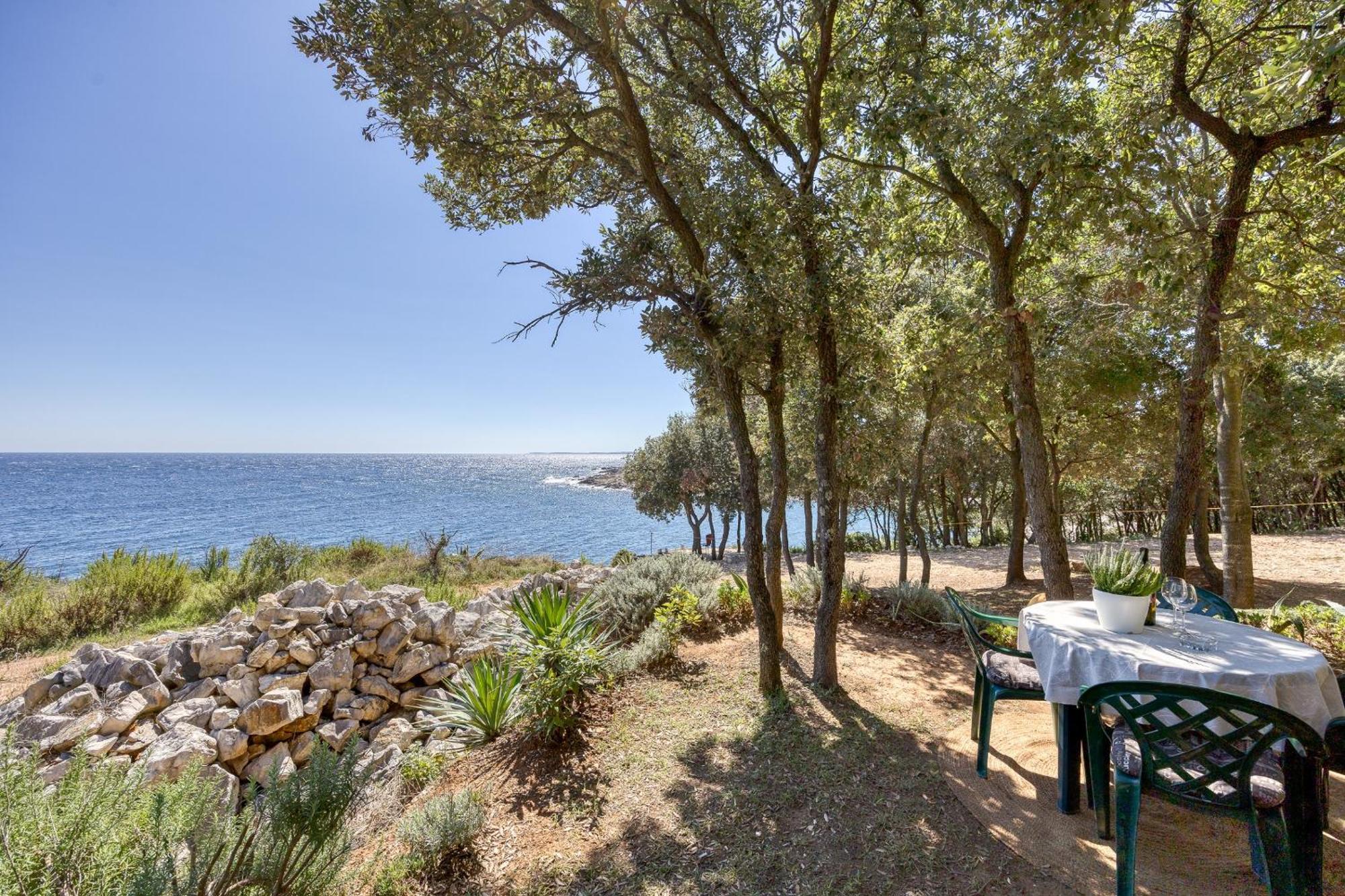 Cottage On The Kavran Beach מראה חיצוני תמונה
